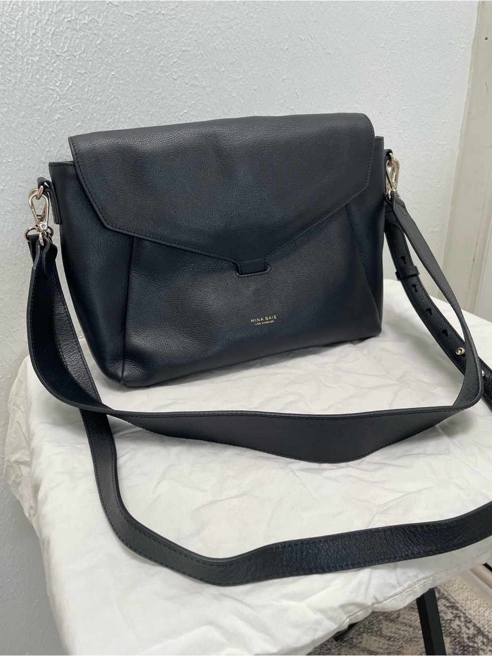 Mina Baie Audrey bag leather black/gold